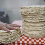 Tacos y tamales suben de precio por aumento de la tortilla y la masa